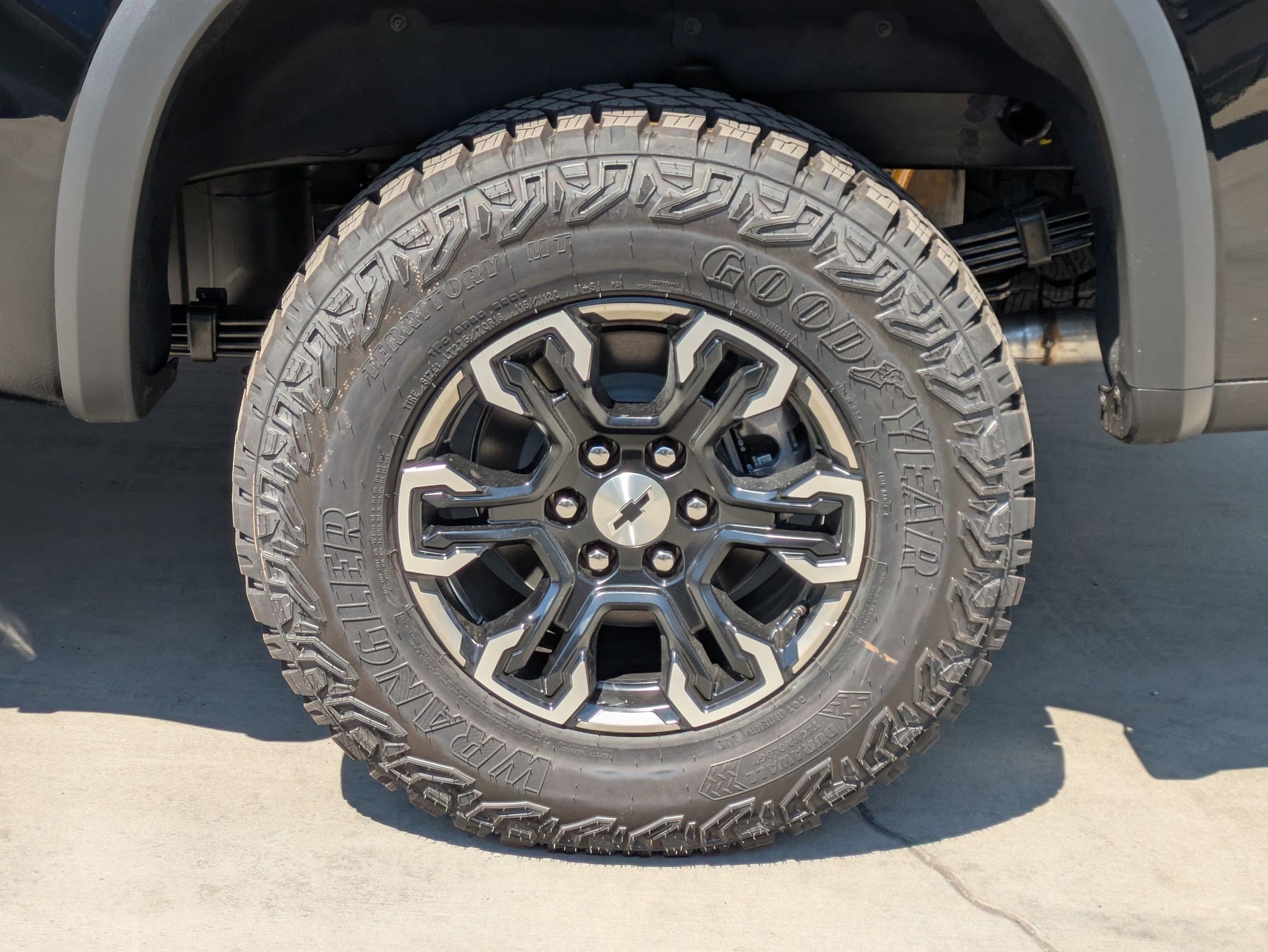 New 2026 Chevrolet Silverado 1500 ZR2 image 6