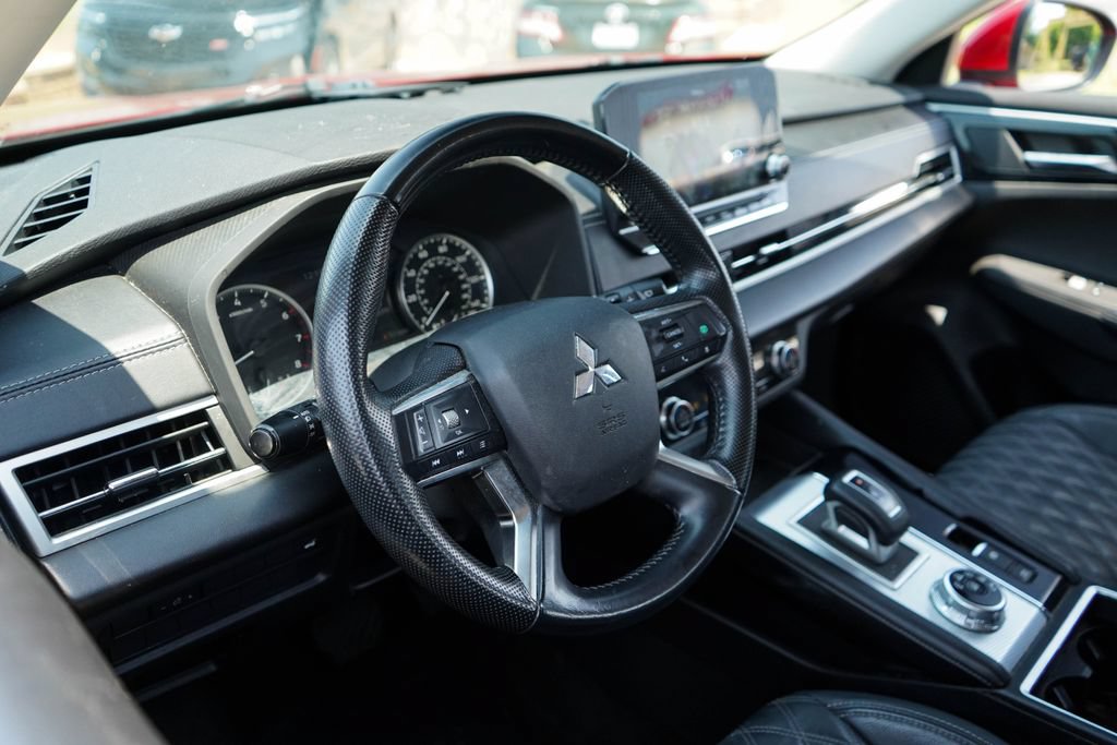 Used 2022 Mitsubishi Outlander SEL FWD image 6
