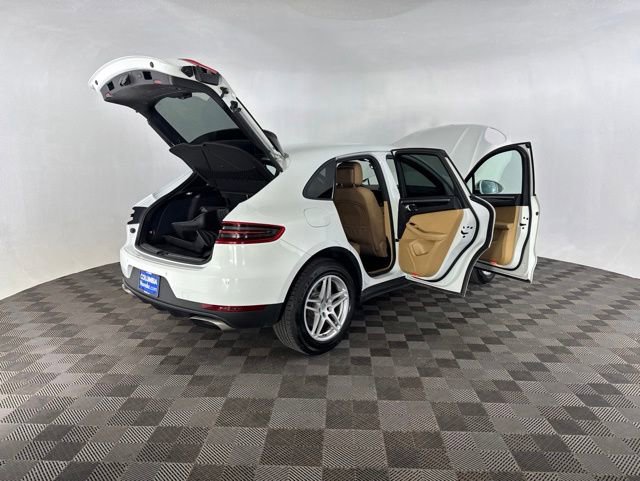 Used 2018 Porsche Macan AWD/4WD image 20