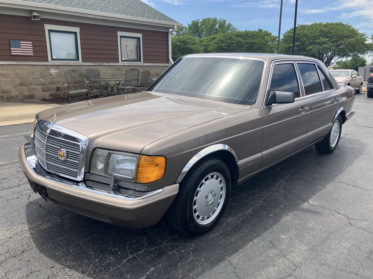 Used 1988 Mercedes-Benz 420 SEL image 7