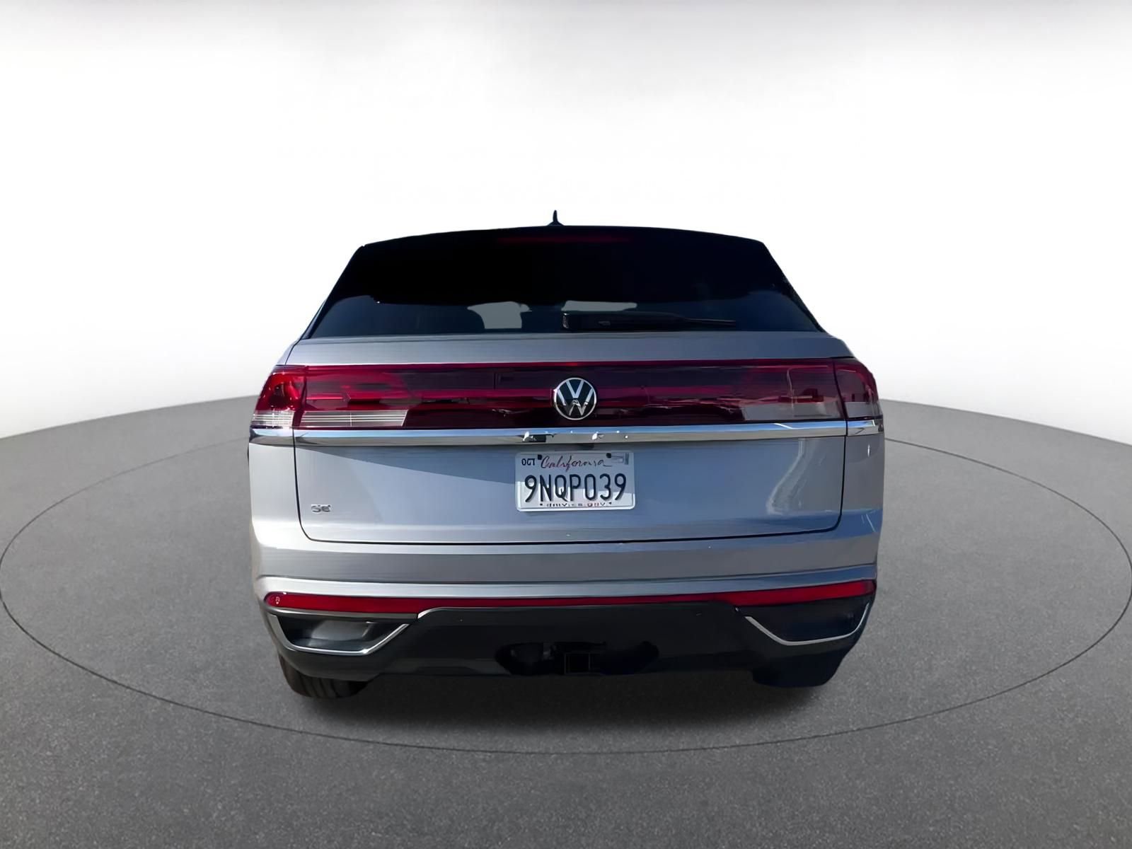 Used 2025 Volkswagen Atlas Cross Sport SE image 12