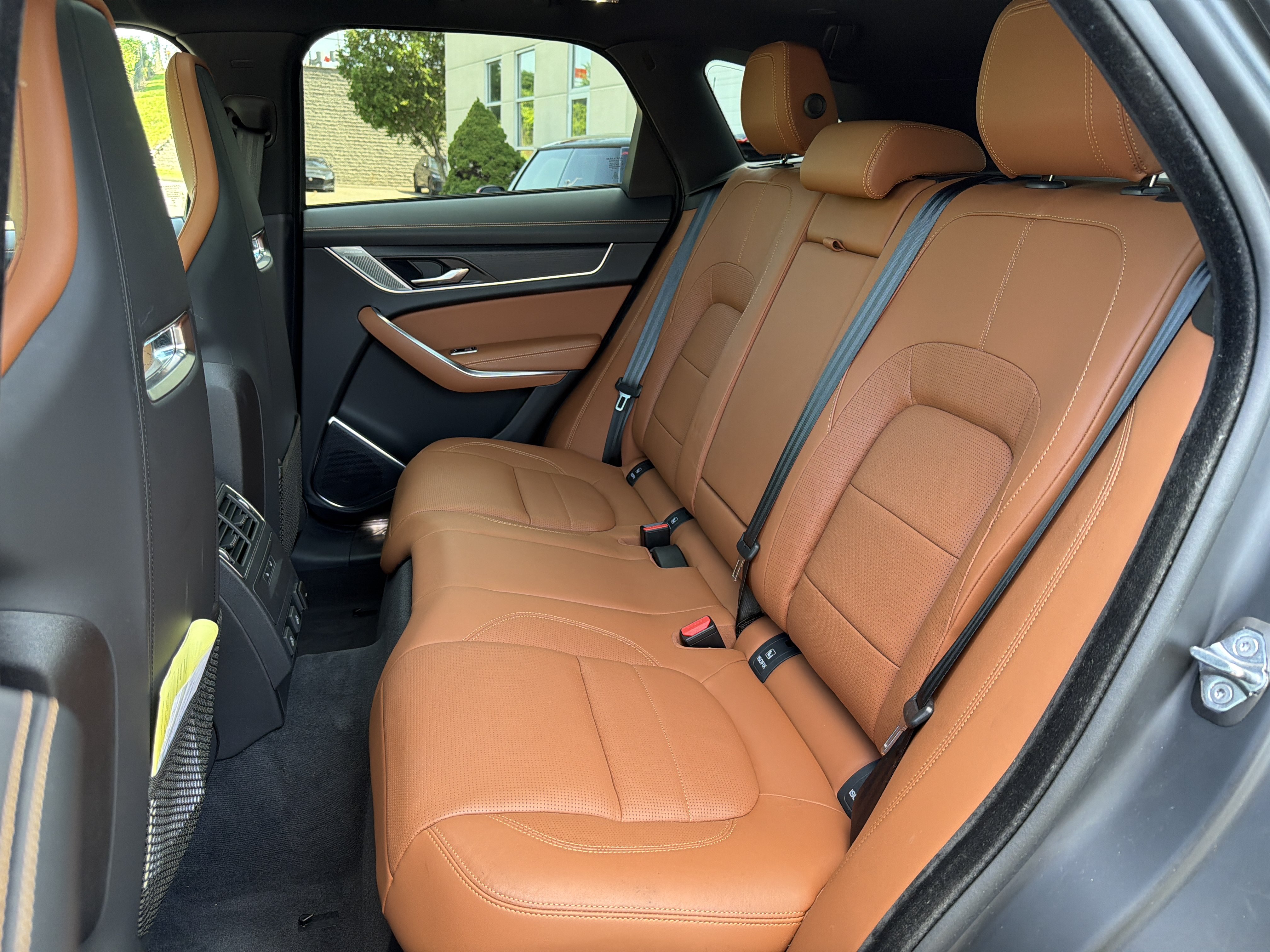 Used 2024 Jaguar F-PACE R-Dynamic S AWD/4WD image 22