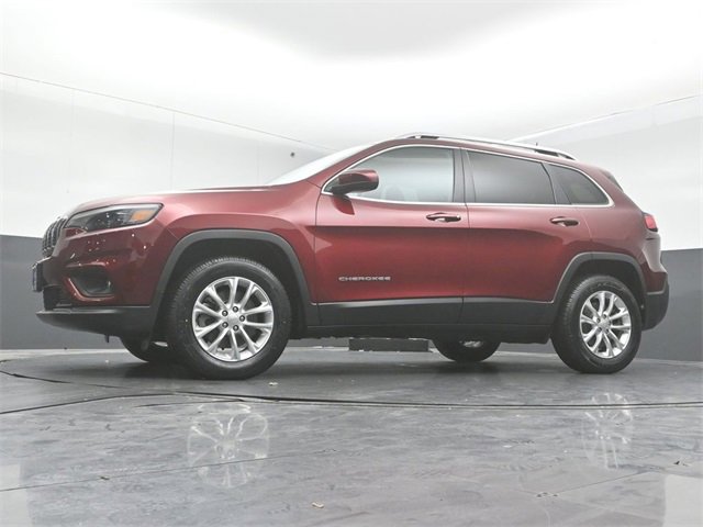 Used 2019 Jeep Cherokee Latitude w/ Cold Weather Group image 39