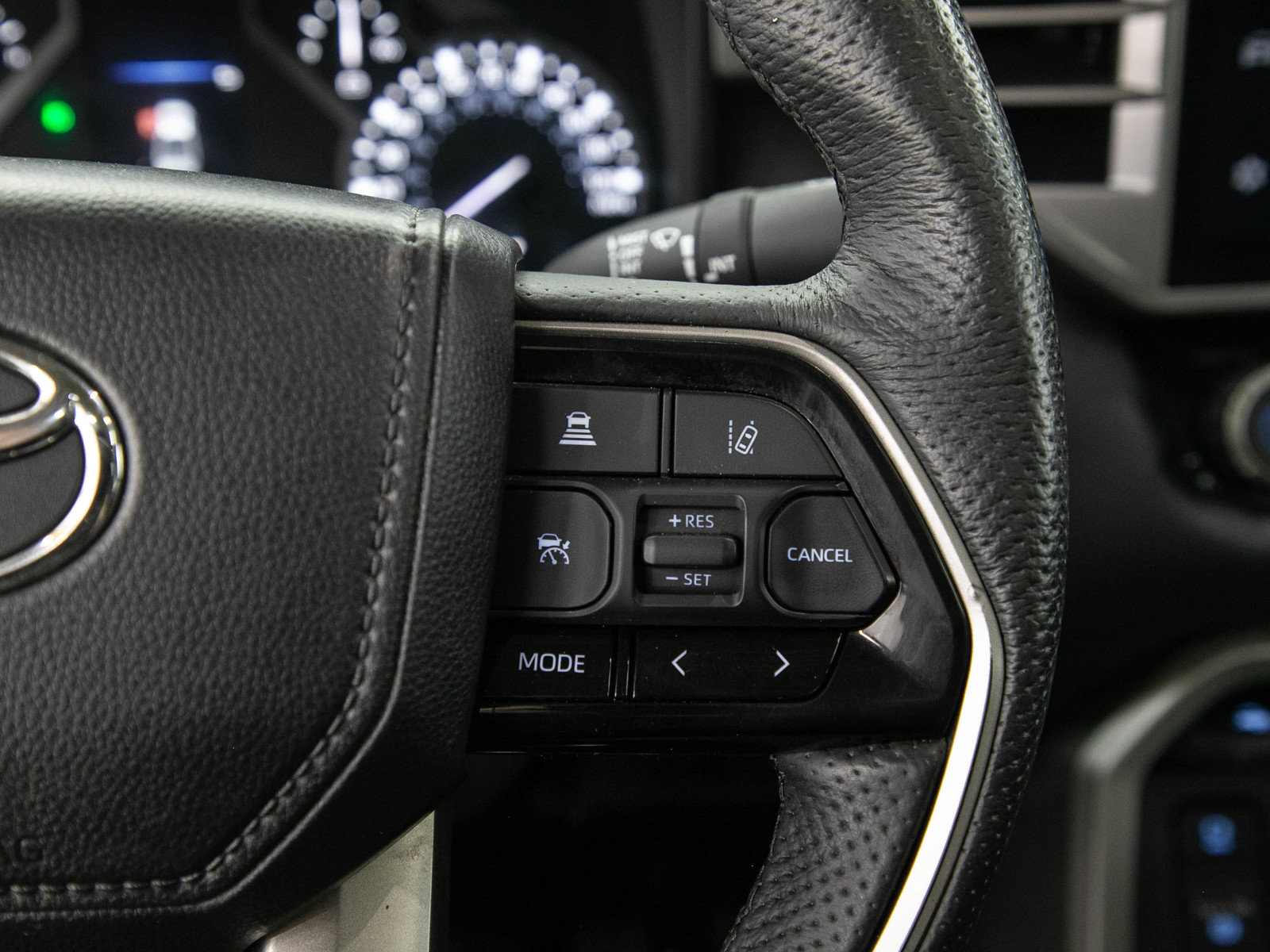 Used 2023 Toyota Tundra Limited AWD/4WD image 28