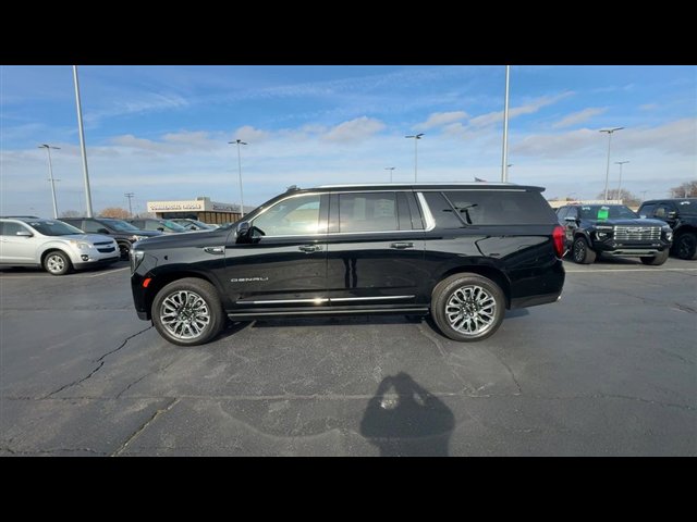 Certified 2024 GMC Yukon XL Denali Ultimate image 5