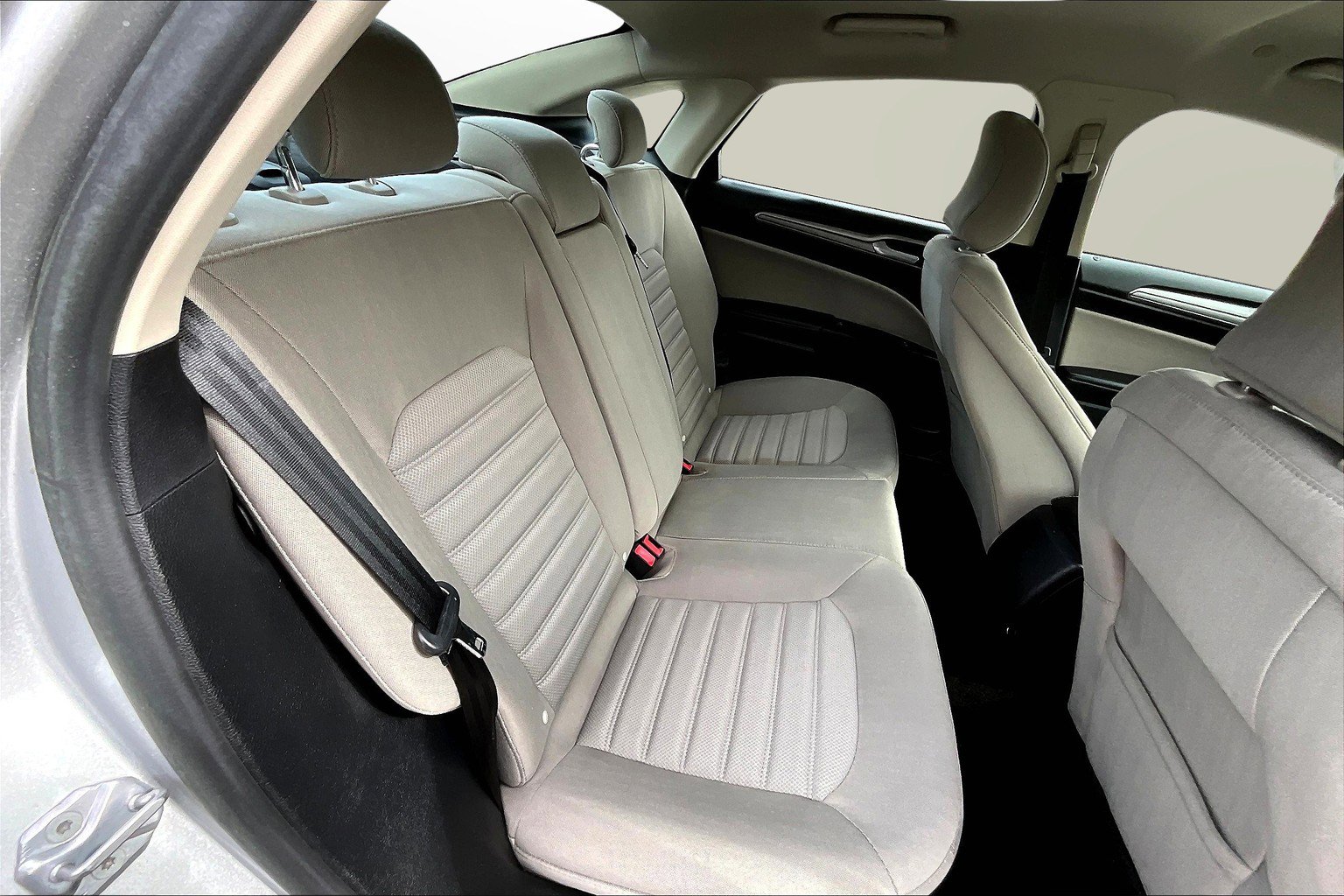 Used 2018 Ford Fusion S image 17