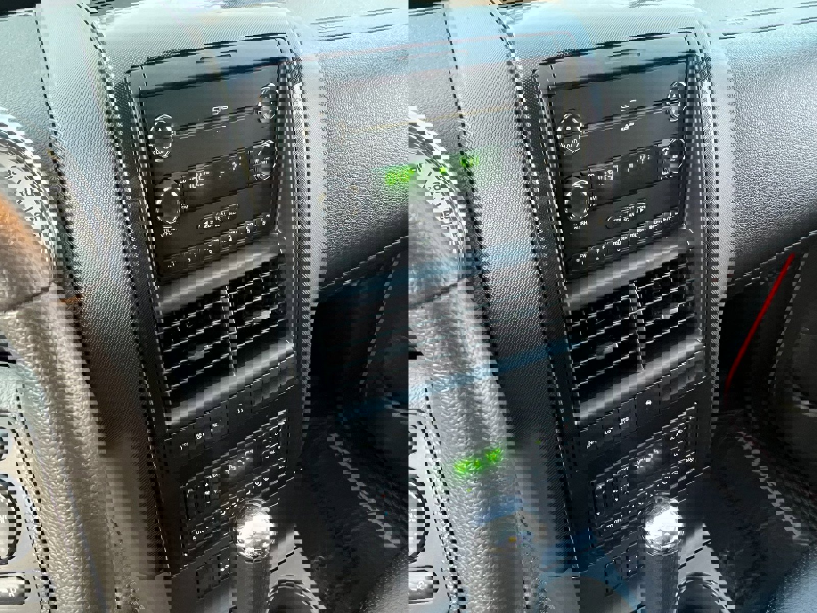 Used 2008 Ford Explorer Sport Trac Adrenalin image 22