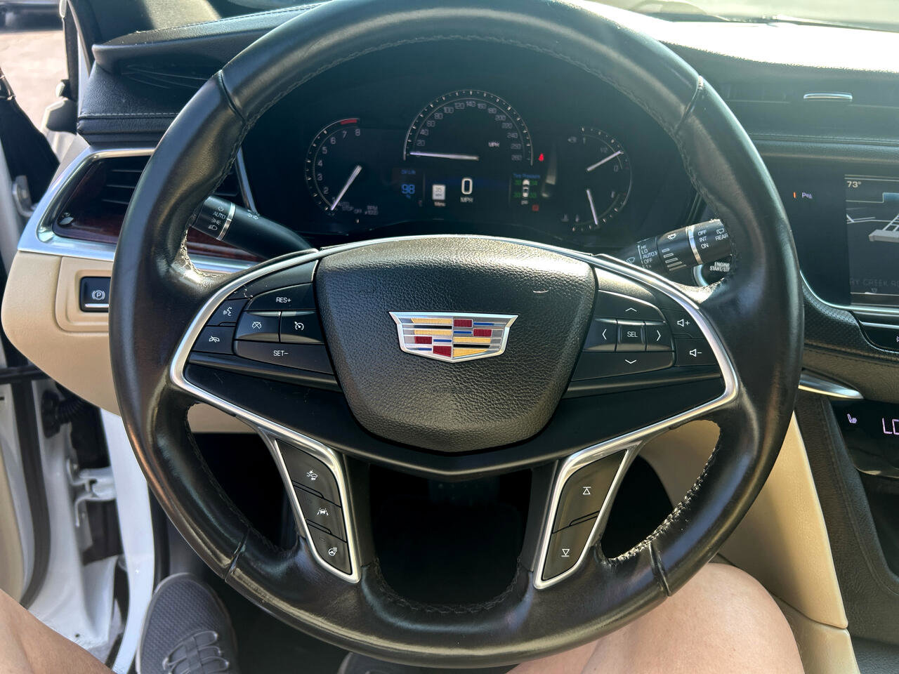 Used 2017 Cadillac XT5 Luxury image 26