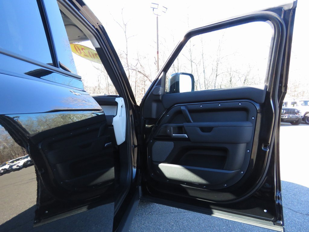 Used 2020 Land Rover Defender 110 S image 12