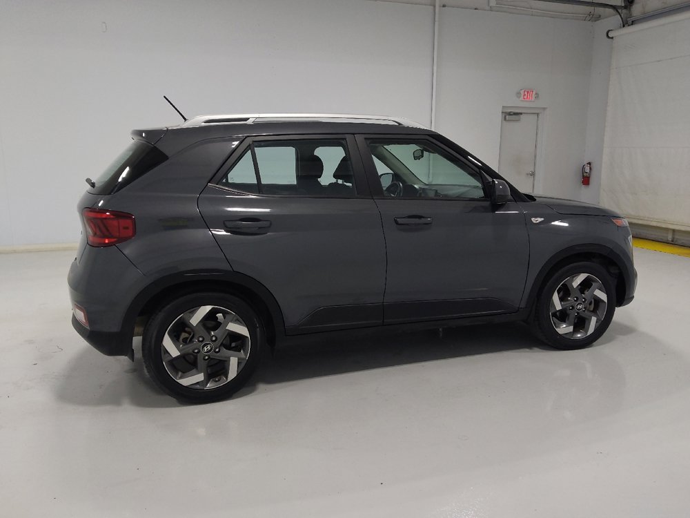 Used 2023 Hyundai Venue SEL FWD image 10