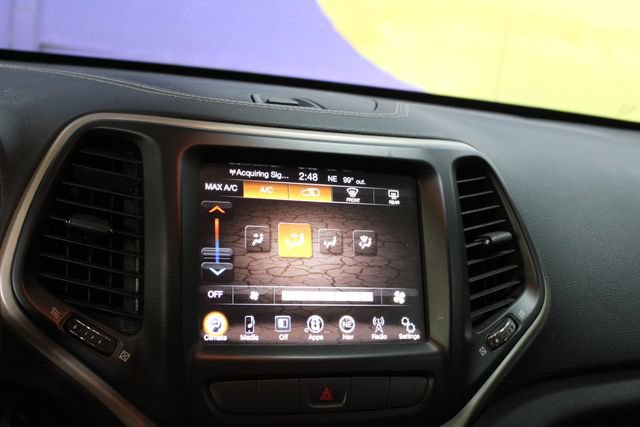 Used 2014 Jeep Cherokee Latitude FWD image 19