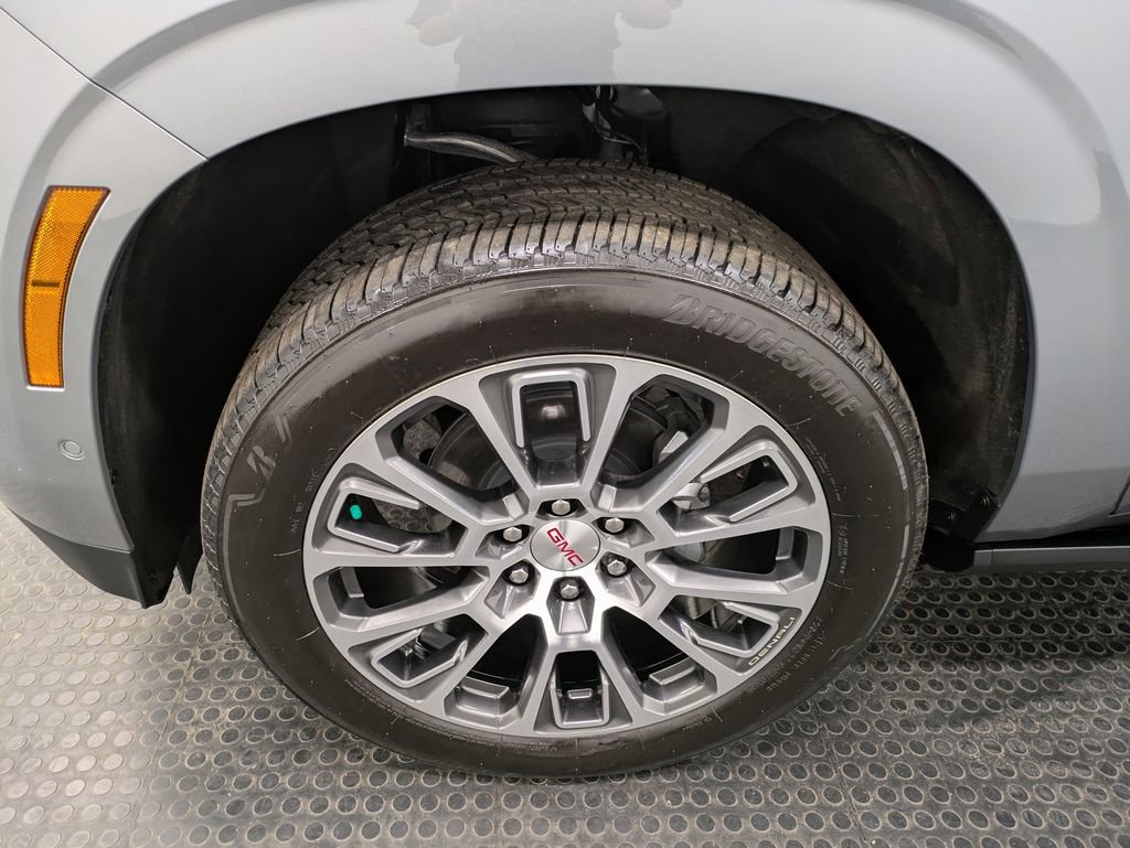 Used 2026 GMC Yukon Denali w/ Sun & Power Step Package AWD/4WD image 7