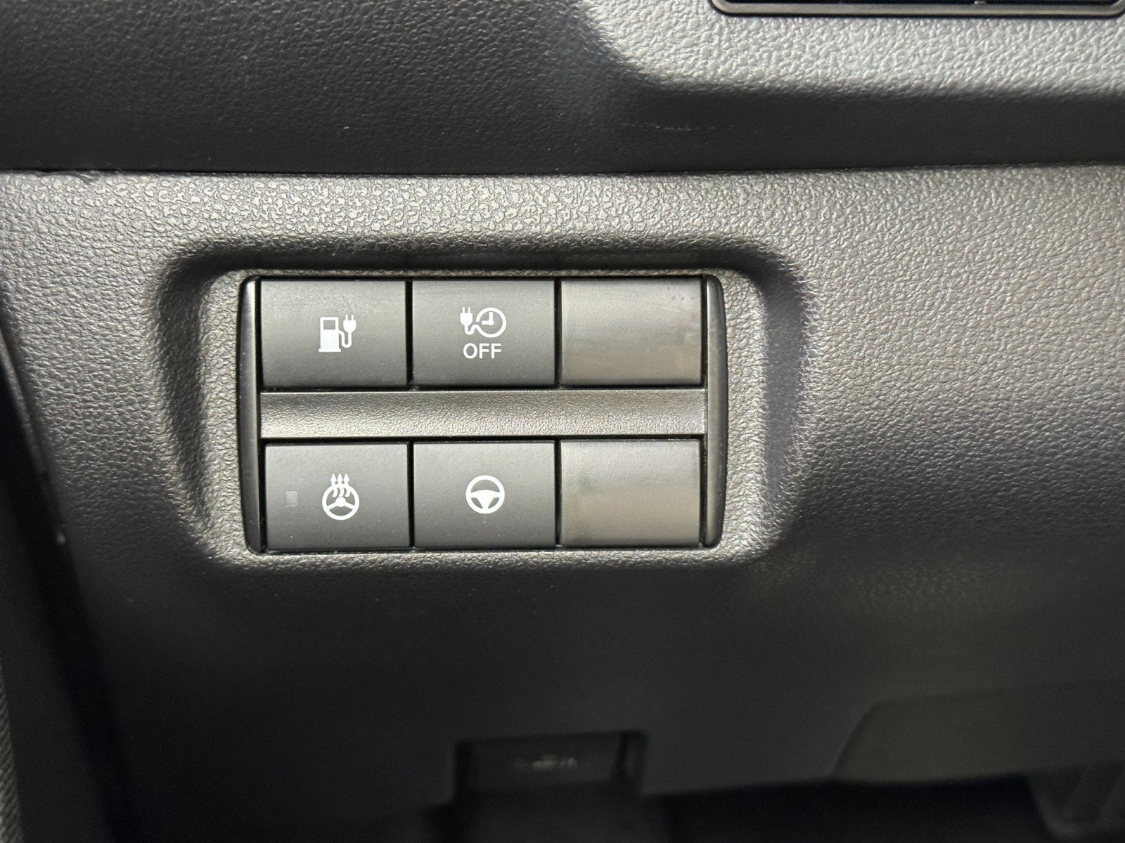 Used 2025 Nissan Leaf SV Plus image 17