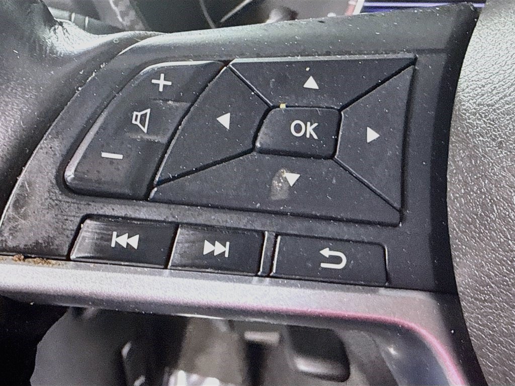 Used 2020 Nissan Sentra SV FWD image 13