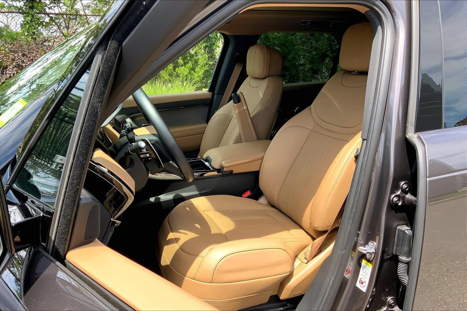 Certified 2026 Land Rover Range Rover Sport SE AWD/4WD image 7
