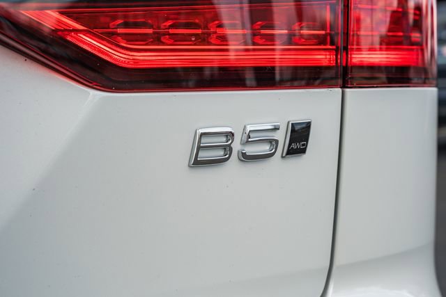 New 2026 Volvo V60 B5 Cross Country Plus w/ Protection Package Premier image 9