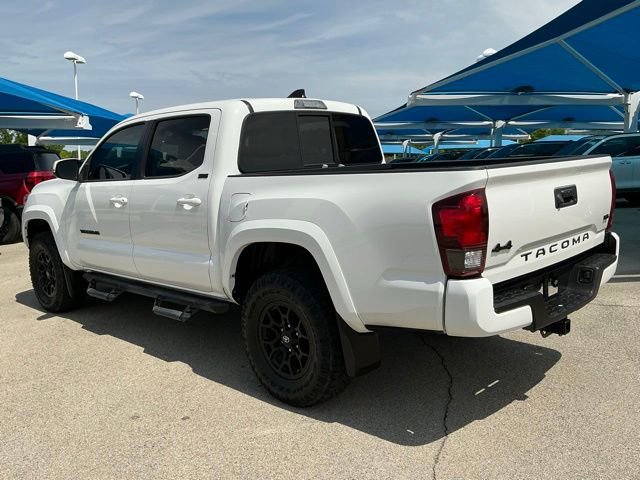 Used 2022 Toyota Tacoma SR5 w/ Technology Package AWD/4WD image 4