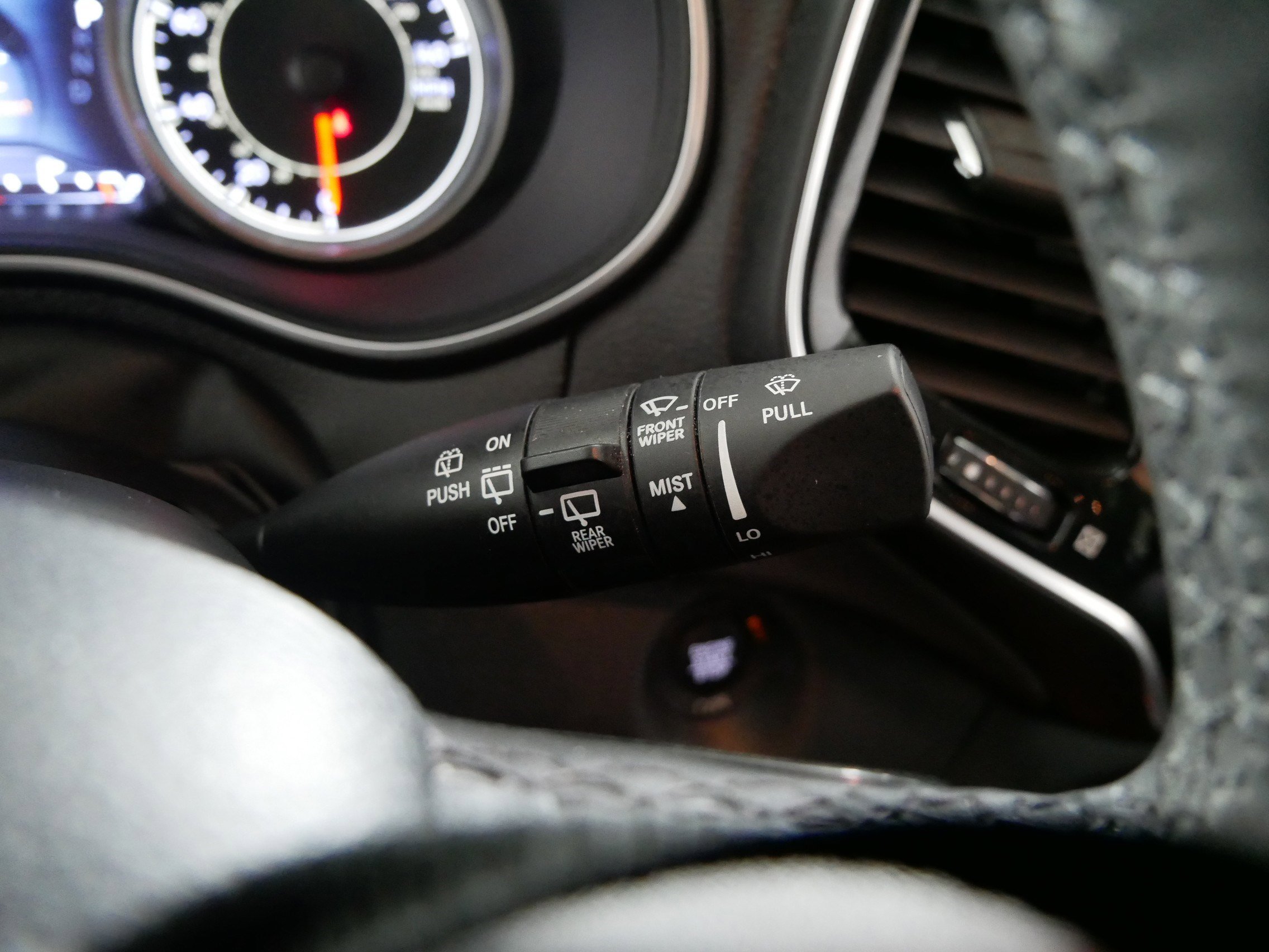 Used 2022 Jeep Cherokee Limited image 32