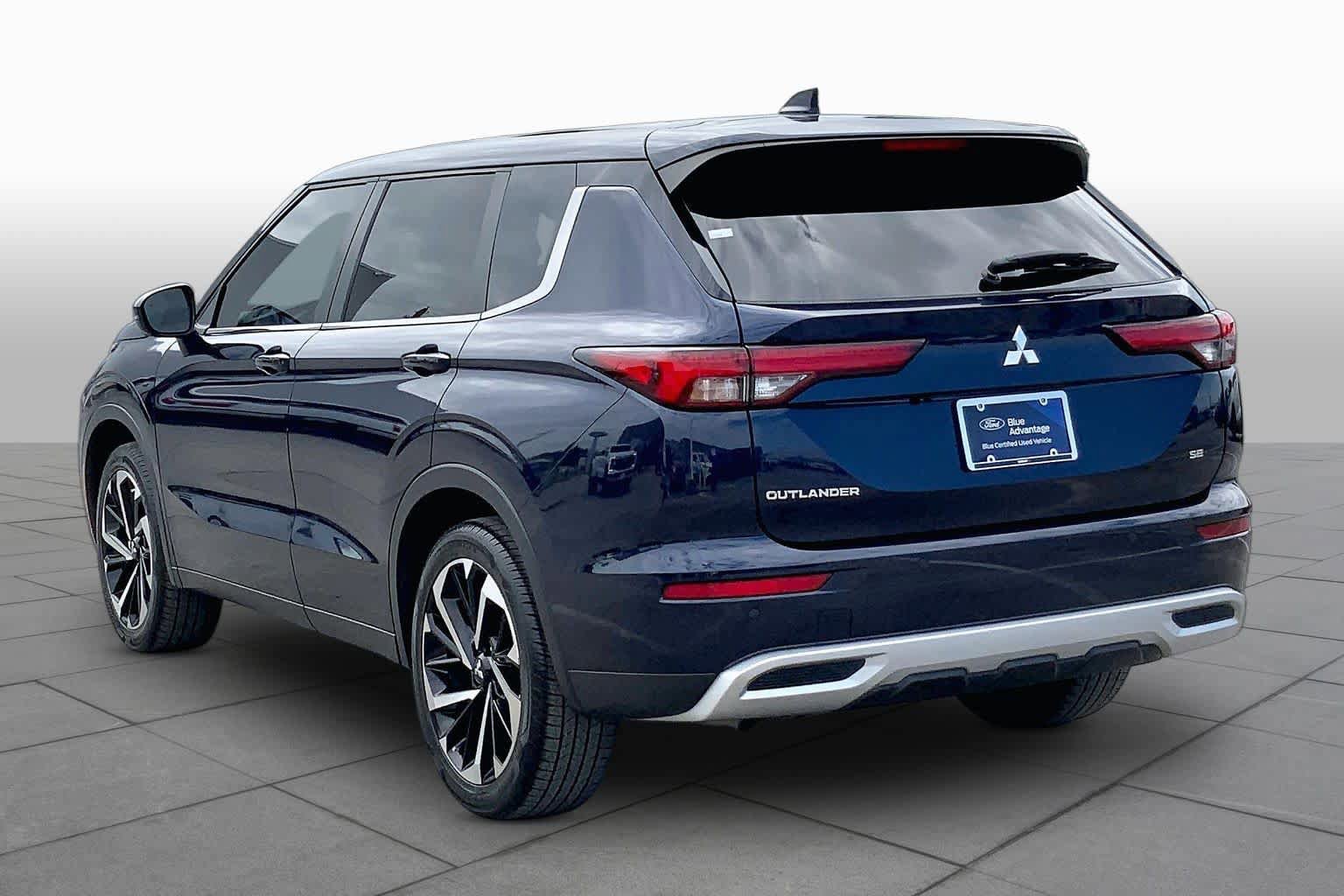 Used 2024 Mitsubishi Outlander SE FWD image 12