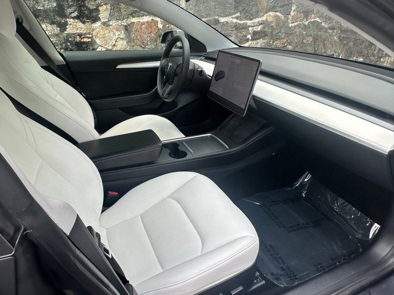 Used 2021 Tesla Model 3 Performance image 43