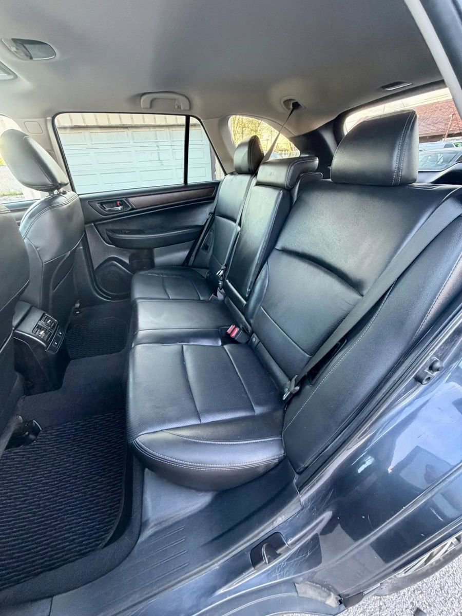 Used 2016 Subaru Outback 2.5i Limited AWD/4WD image 22