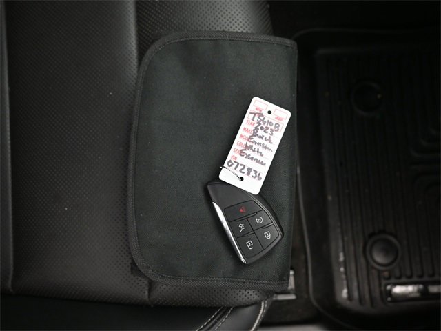 Used 2023 Buick Envision Essence image 11