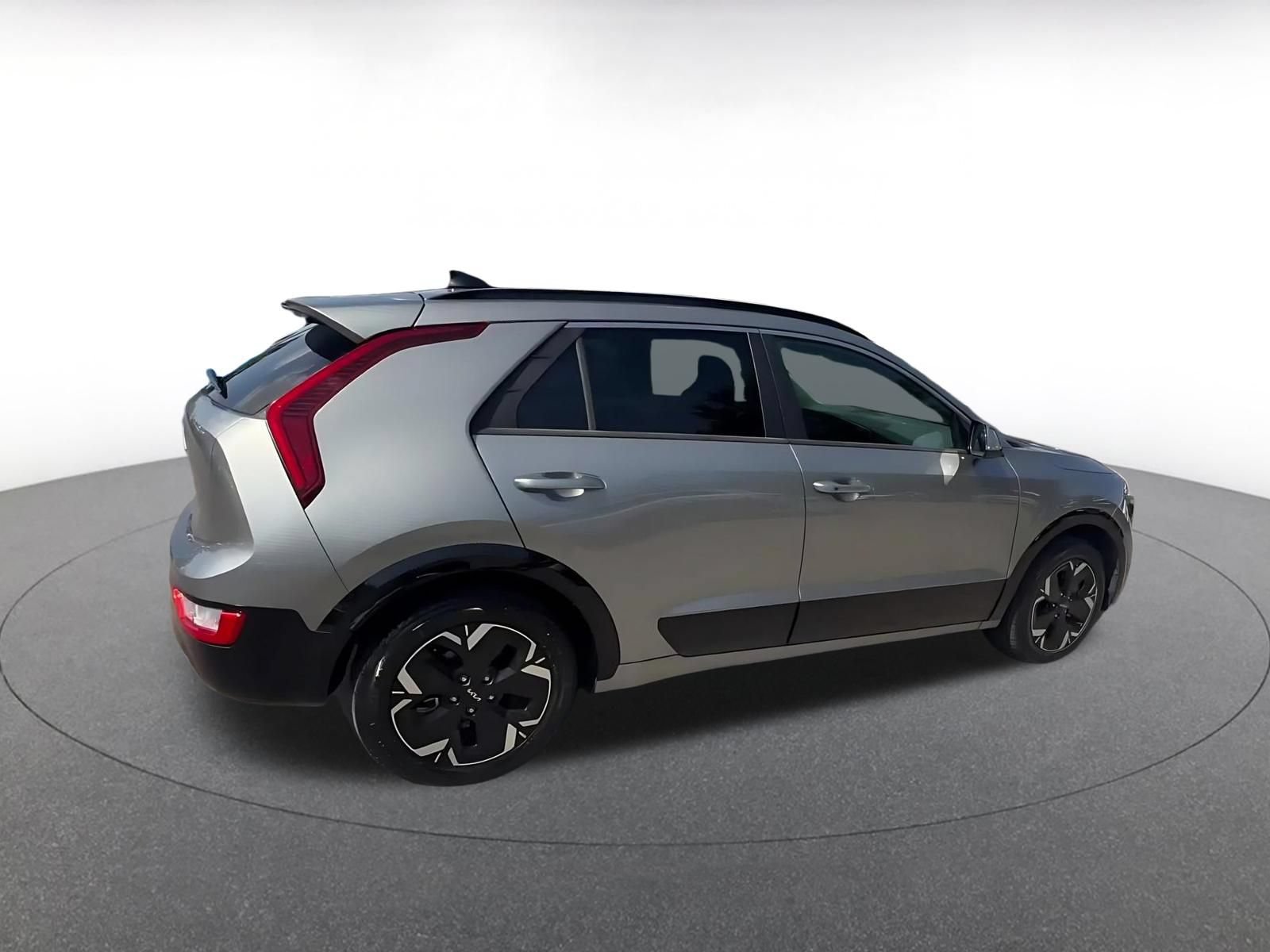 Used 2023 Kia Niro Wind FWD image 15
