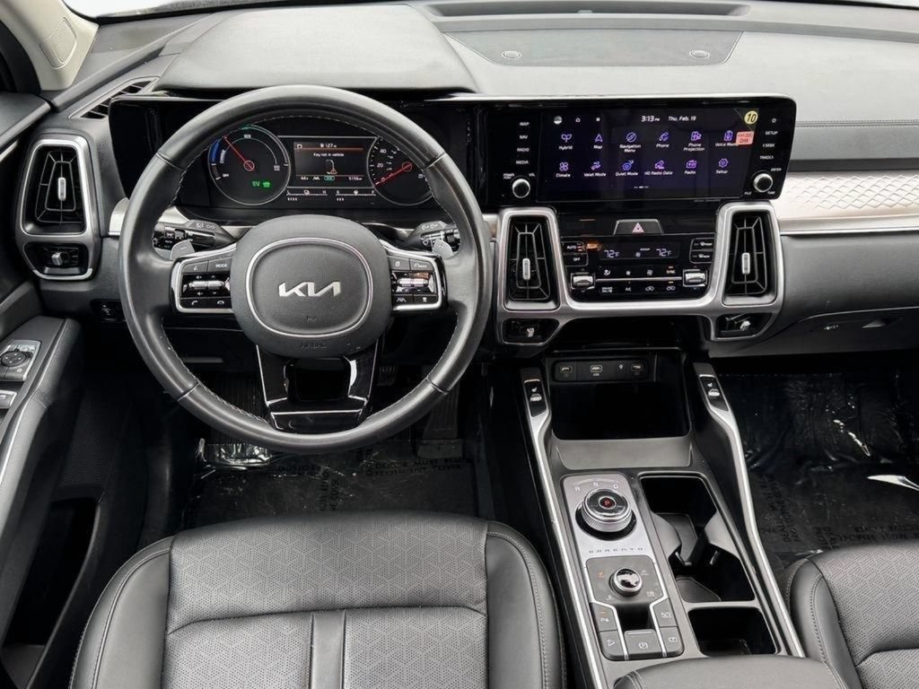 Used 2023 Kia Sorento EX AWD/4WD image 13
