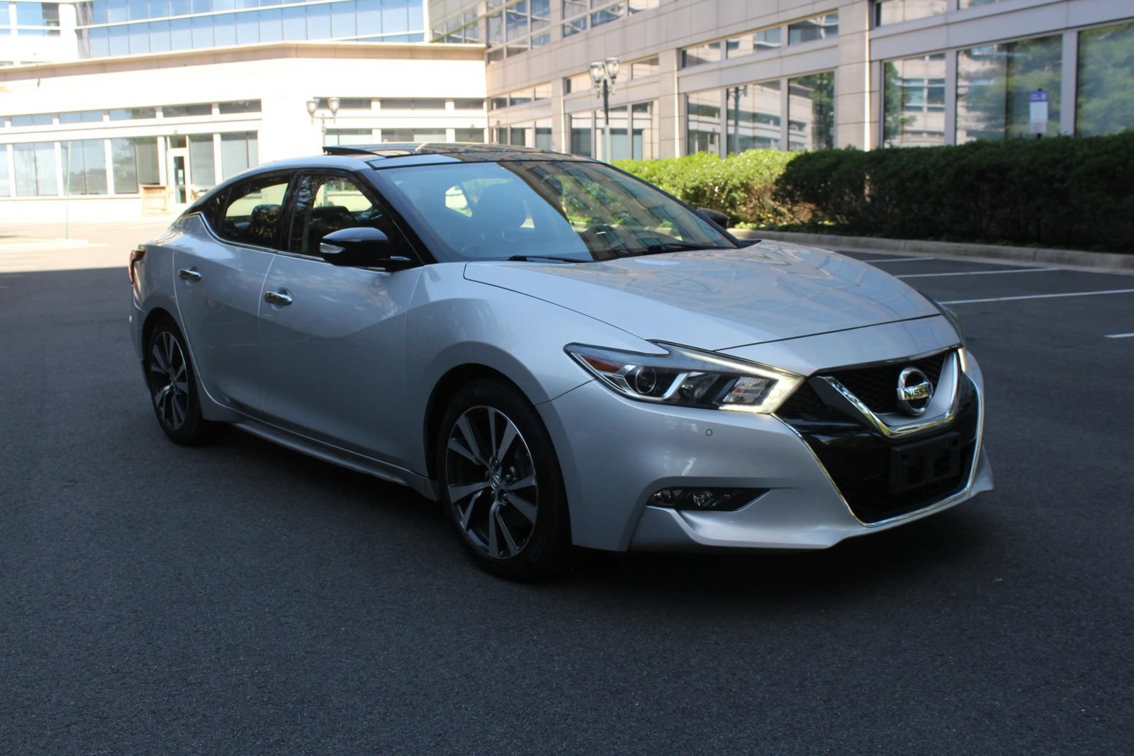 Used 2017 Nissan Maxima 3.5 SL FWD image 1