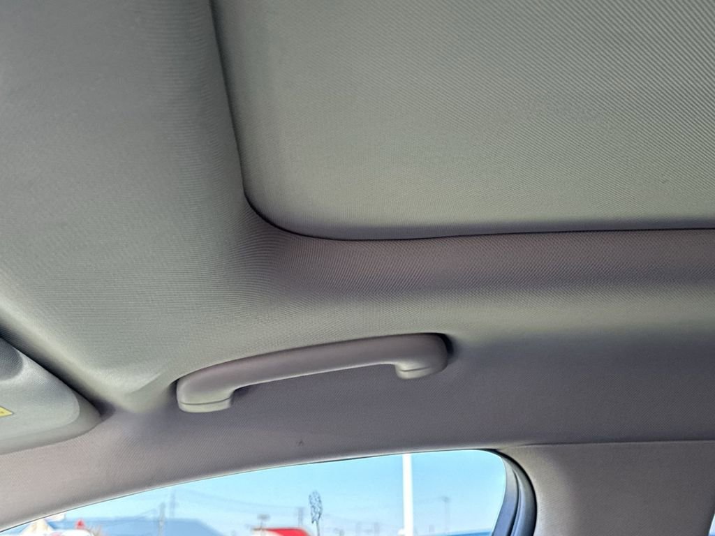 Used 2023 Genesis GV70 2.5T w/ Select Package image 17