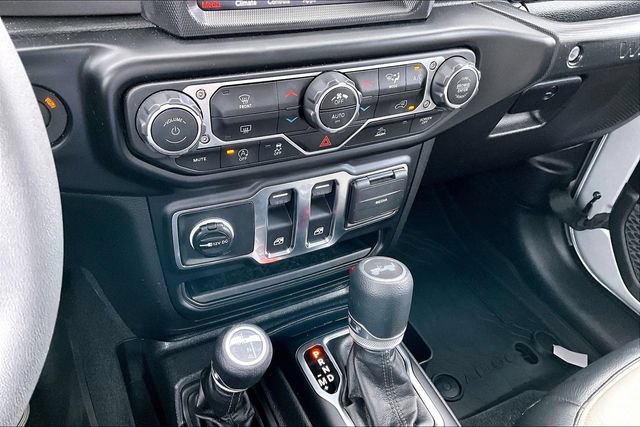 Used 2023 Jeep Wrangler Sport AWD/4WD image 13