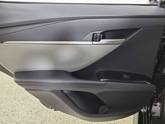 Used 2026 Toyota Camry Hybrid FWD image 14