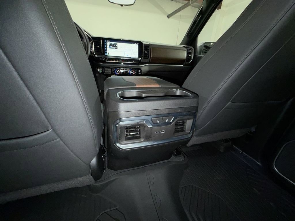 Used 2026 Chevrolet Silverado 1500 High Country w/ Technology Package image 22