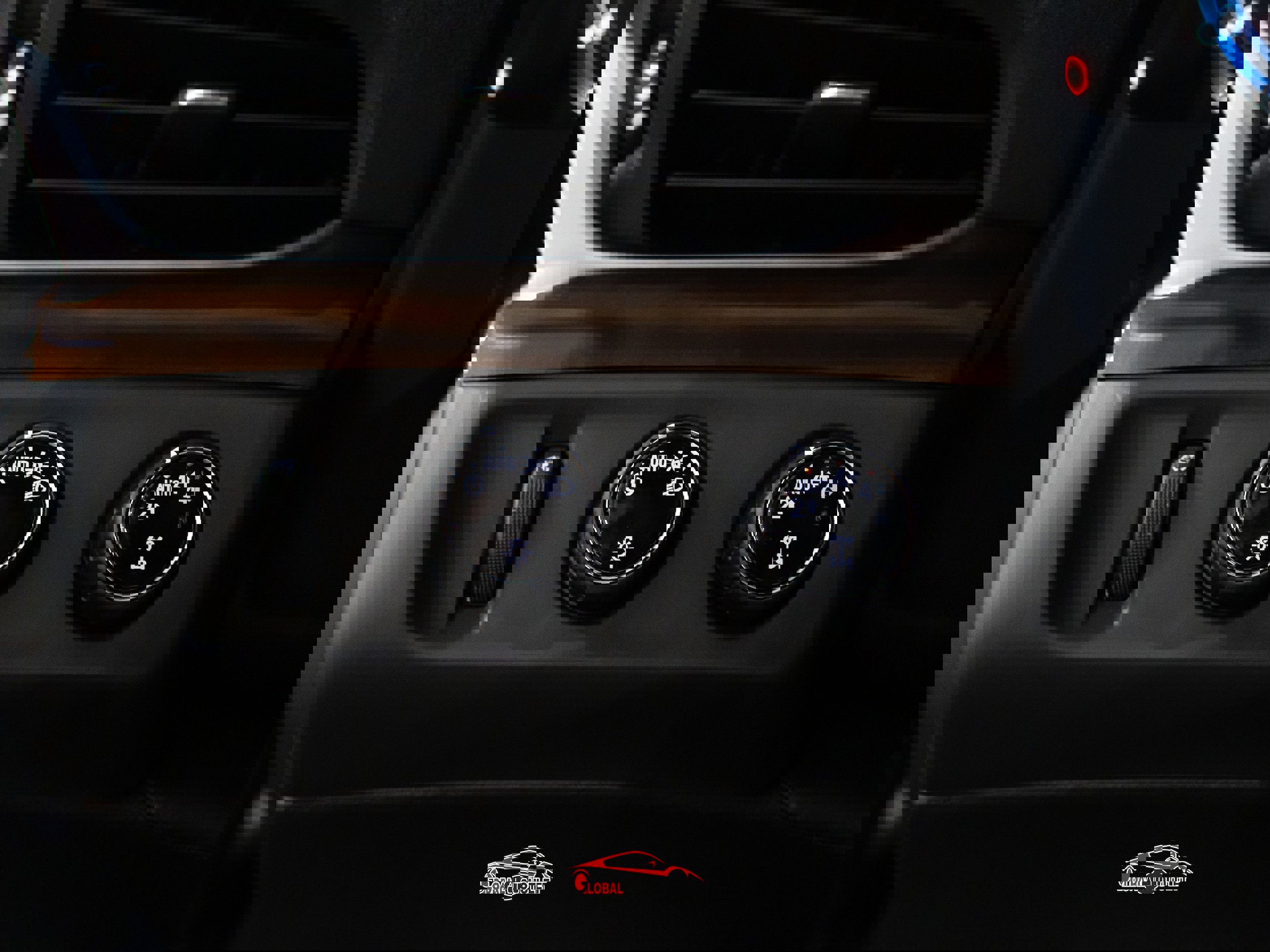 Used 2020 Cadillac Escalade Luxury AWD/4WD image 35