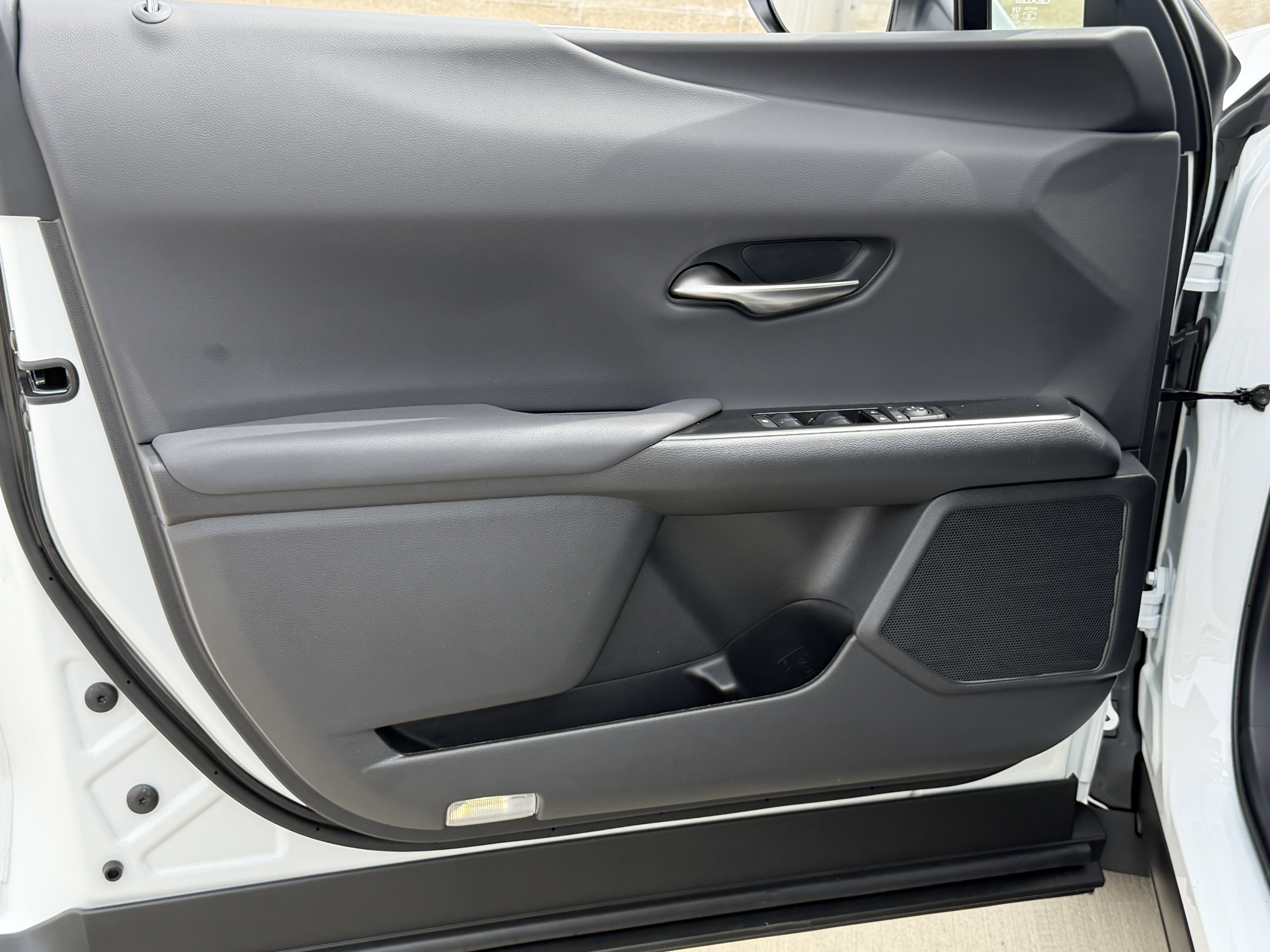 New 2026 Lexus UX 300h FWD image 15