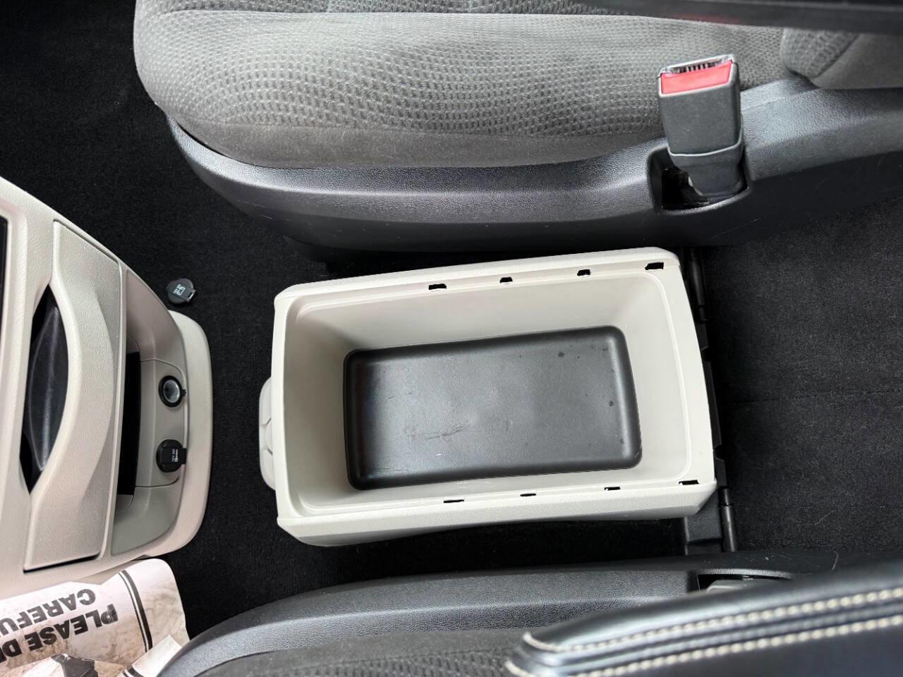 Used 2016 Dodge Grand Caravan SE FWD image 19