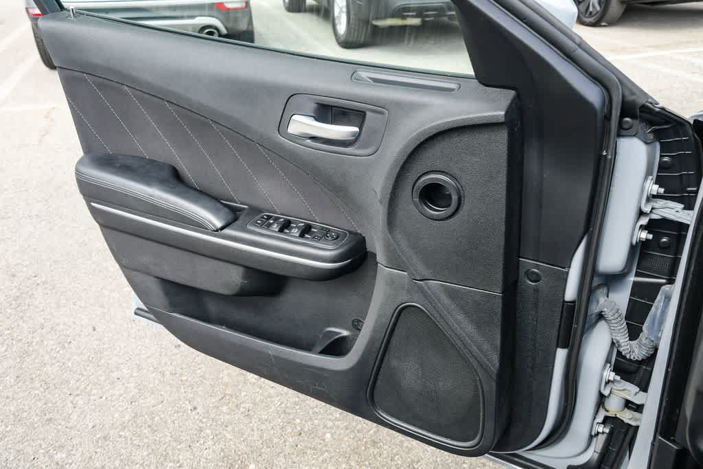 Used 2022 Dodge Charger SXT w/ Cold Weather Package RWD image 26