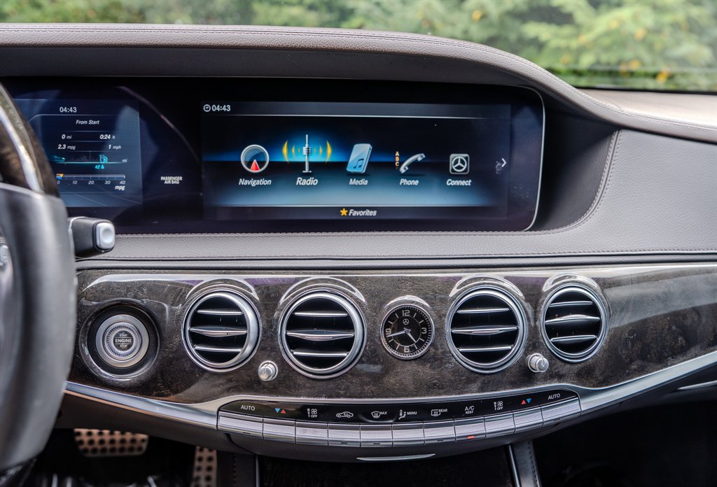 Used 2019 Mercedes-Benz S 560 Sedan w/ AMG Line Exterior image 21