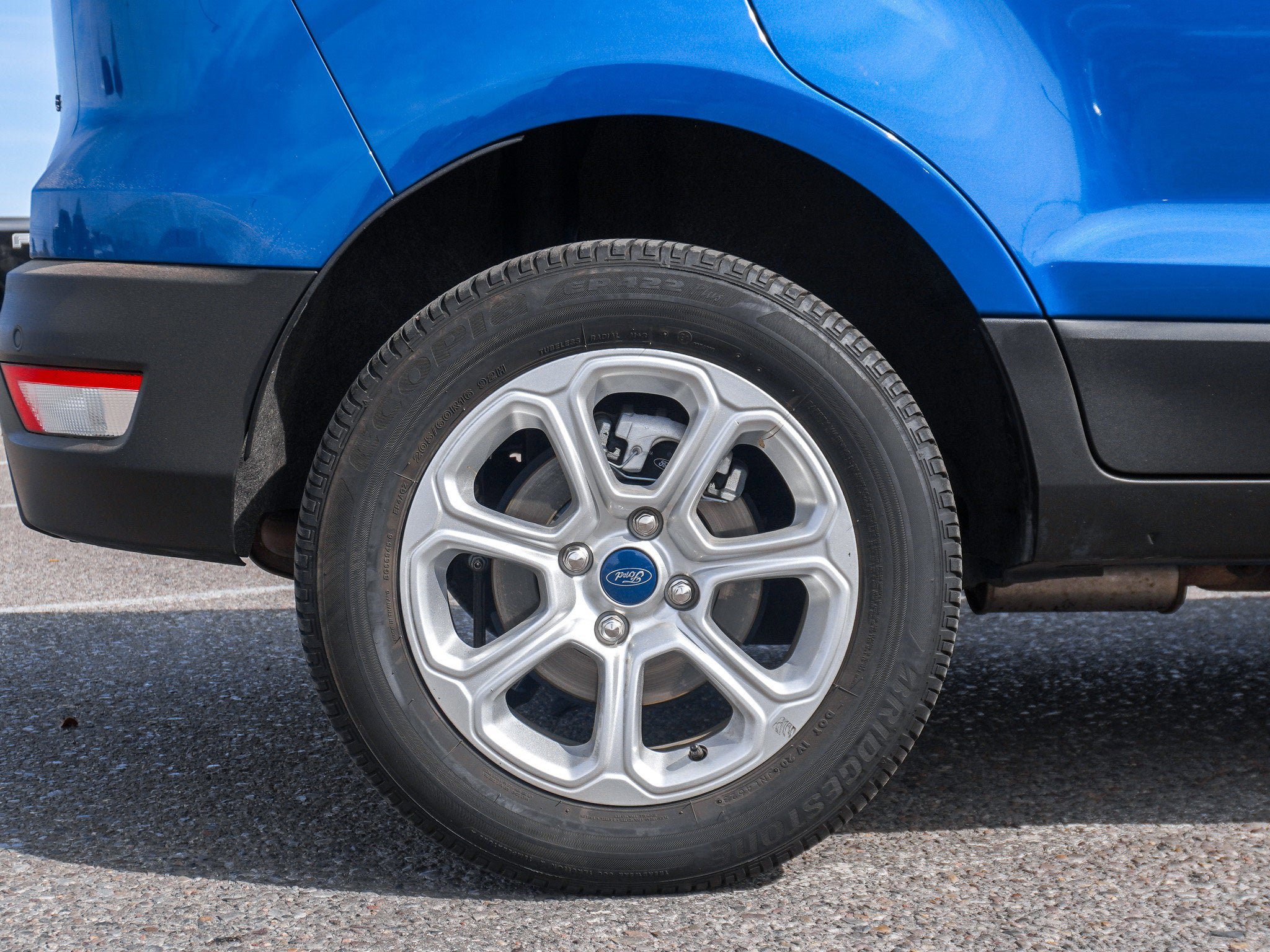 Used 2022 Ford EcoSport SE w/ SE Convenience Package image 12