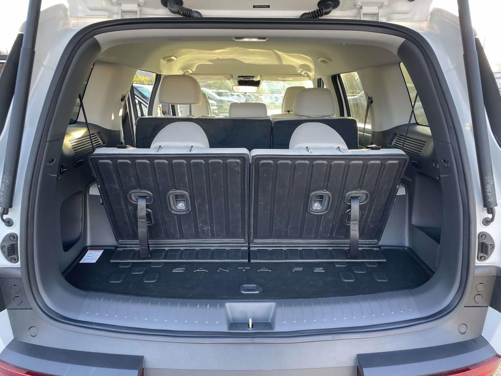 Used 2025 Hyundai Santa Fe SE image 29