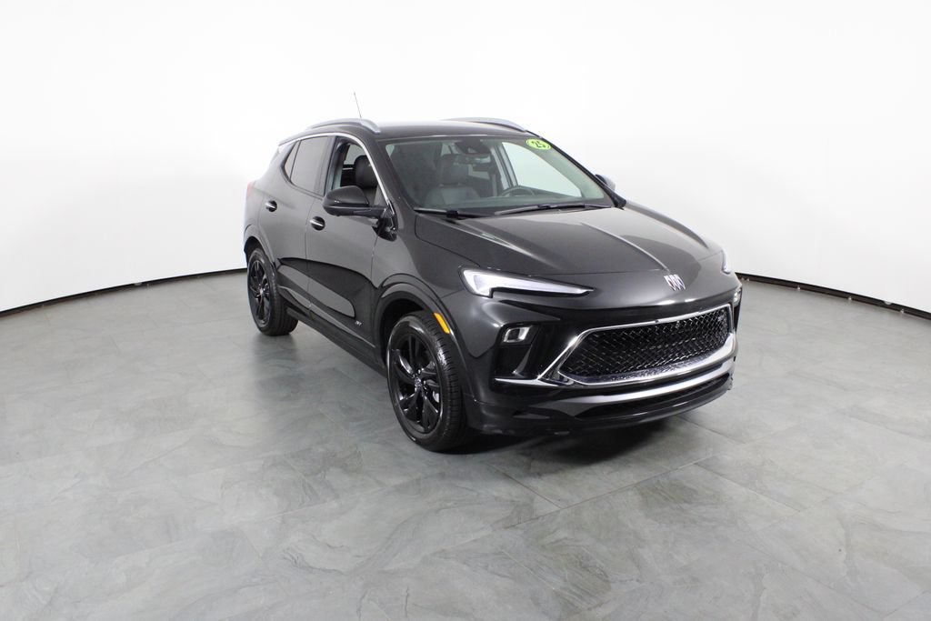 Used 2025 Buick Encore GX Sport Touring w/ Advanced Technology Package FWD image 4