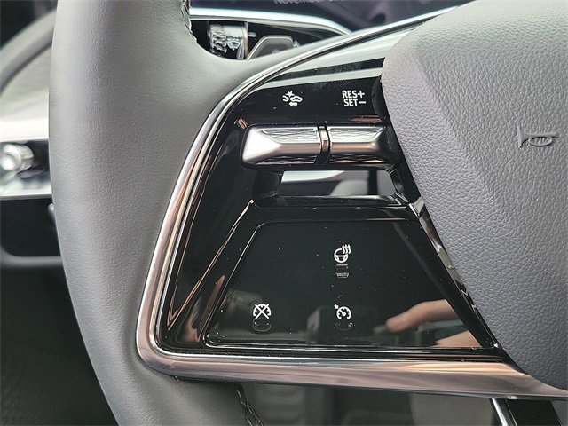 Used 2025 Cadillac Lyriq Luxury image 9