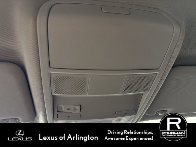 Used 2018 Volkswagen Passat 2.0T R-Line w/ R-Line Lighting Package FWD image 11