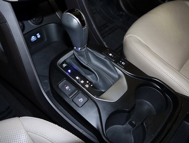 Used 2017 Hyundai Santa Fe SE Ultimate w/ Cargo Package image 23