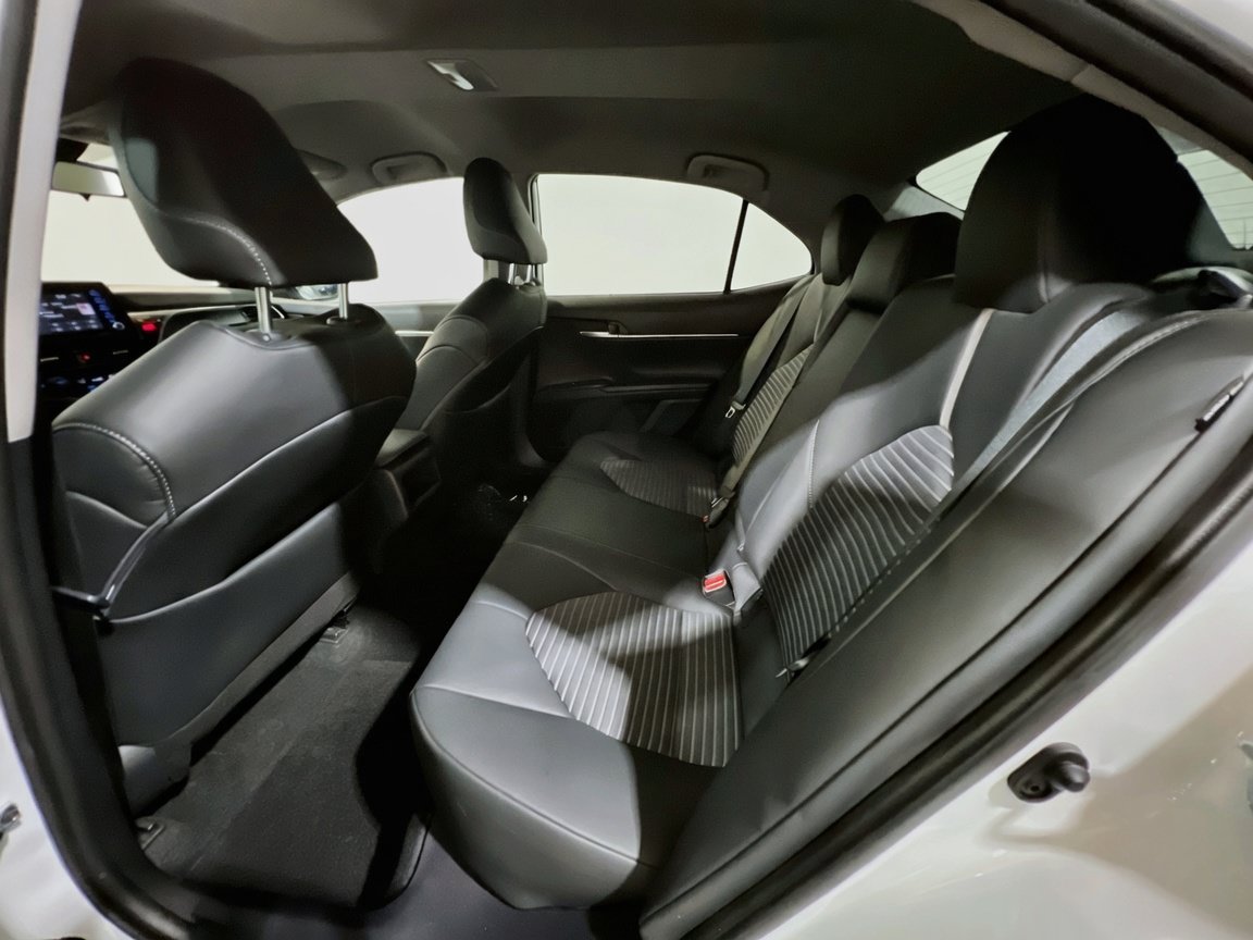Used 2023 Toyota Camry SE FWD image 16