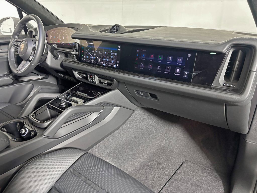 New 2026 Porsche Cayenne GTS AWD/4WD image 40