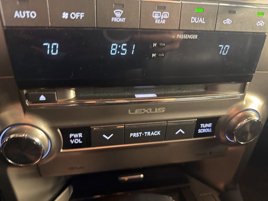 Used 2015 Lexus GX 460 image 17