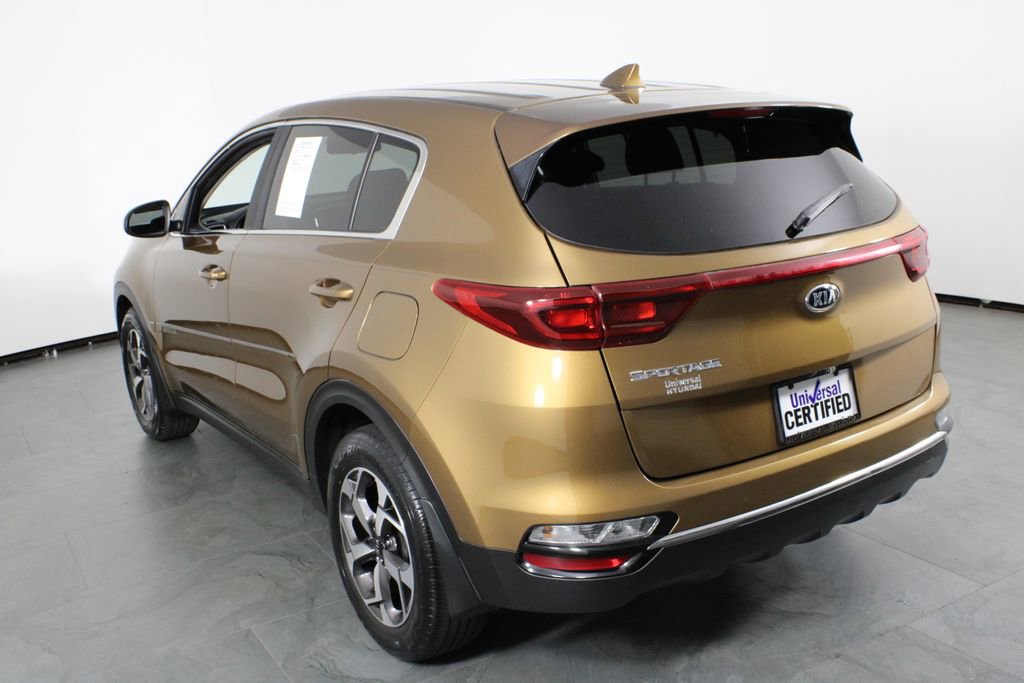 Used 2020 Kia Sportage LX image 3