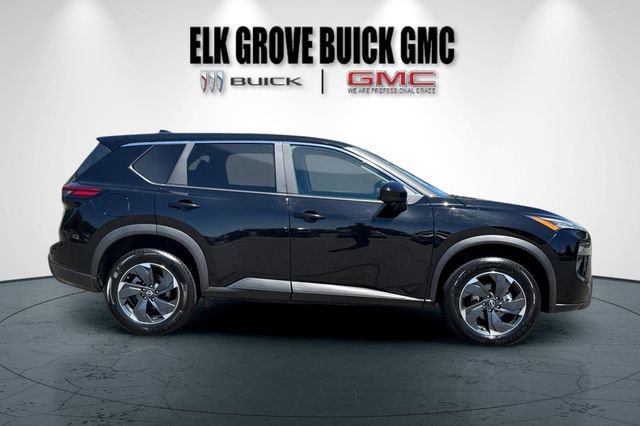 Used 2024 Nissan Rogue SV AWD/4WD image 3
