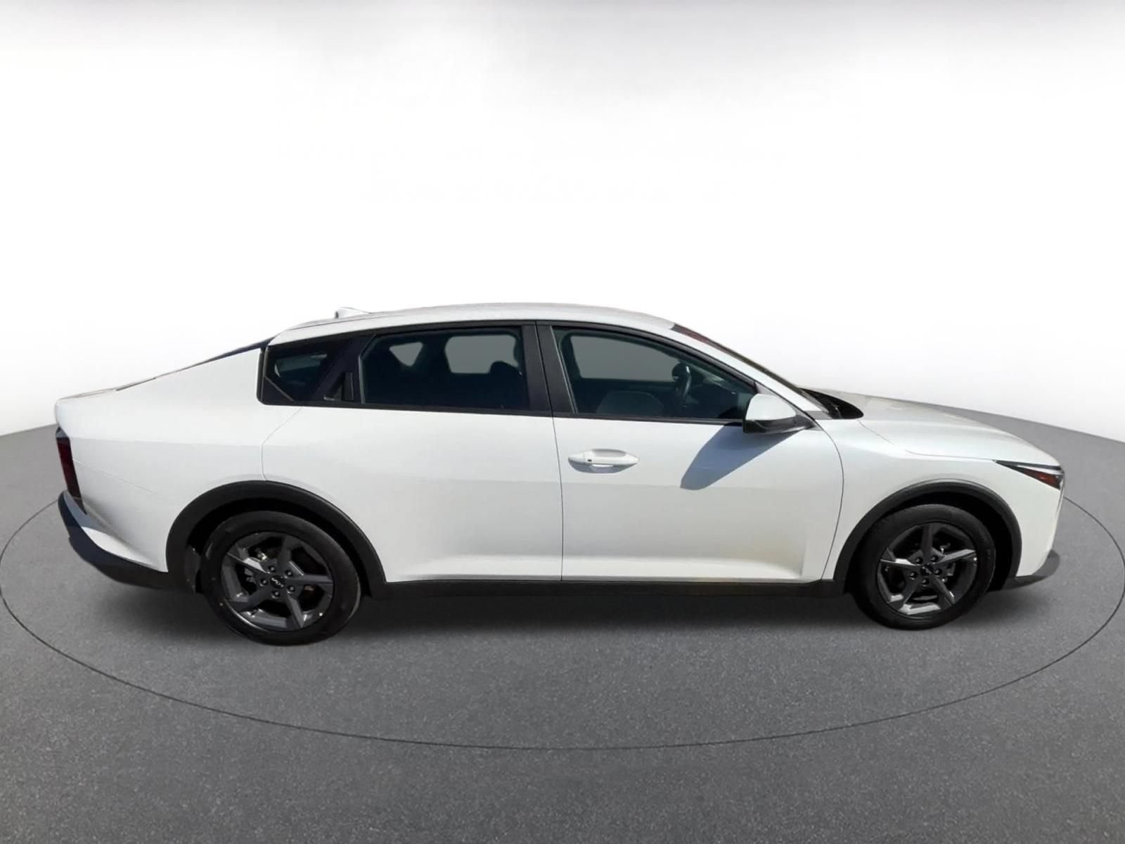 Used 2025 Kia K4 FWD image 16